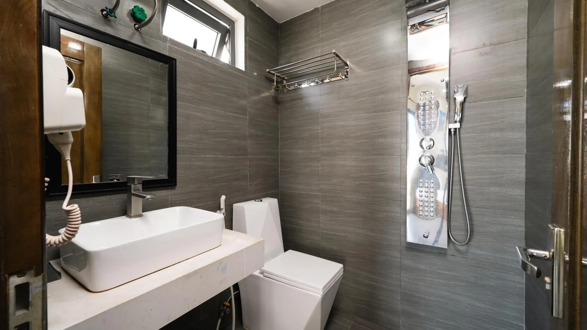Sydney Da Nang Hotel & Apartment